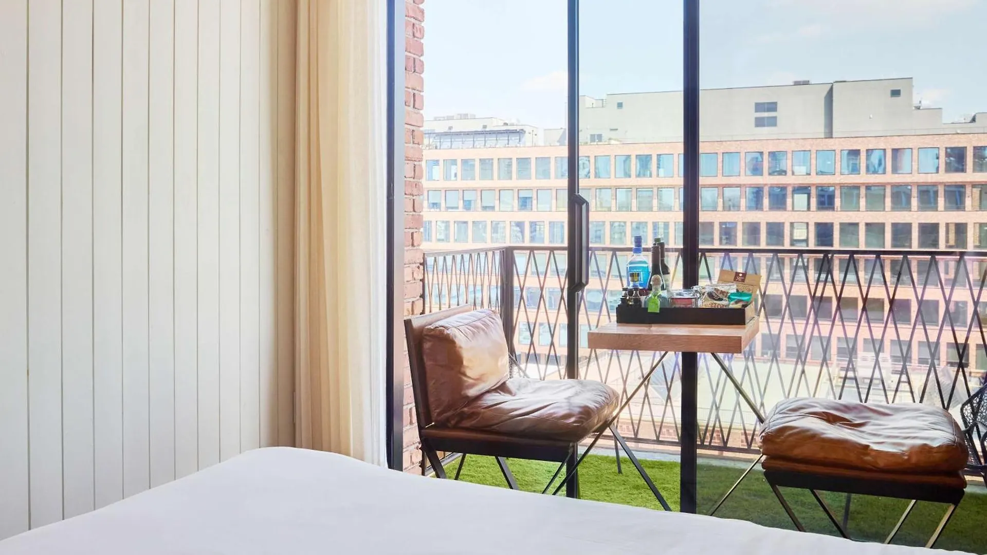 Arlo Williamsburg Hotel